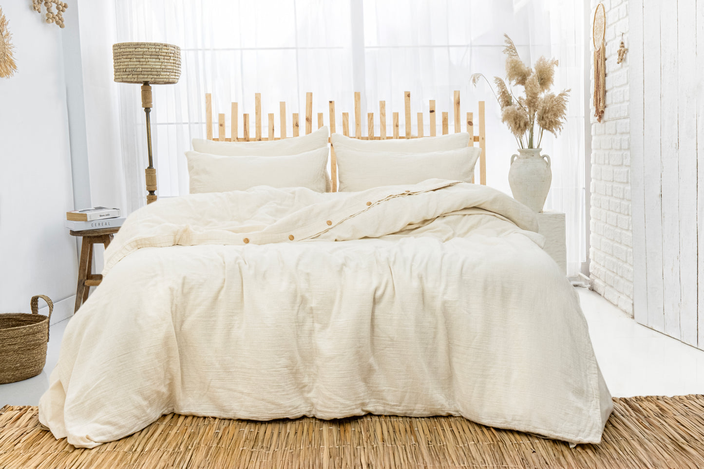 Ivory duvet cover set with pillowcases