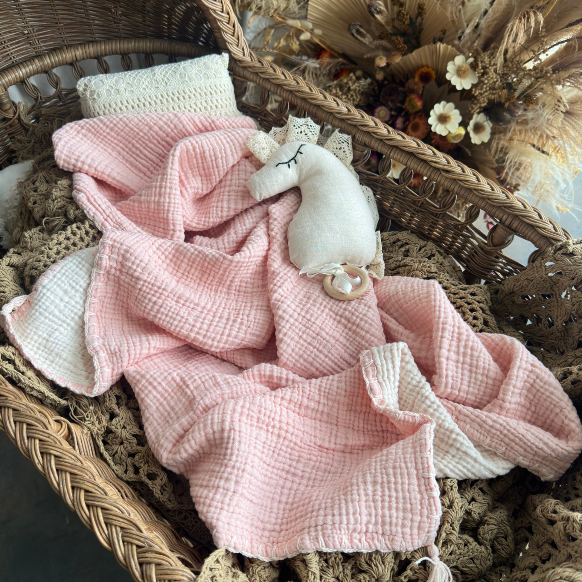 Muslin baby blanket for girl