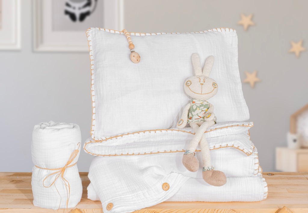 white muslin toddler bedding
