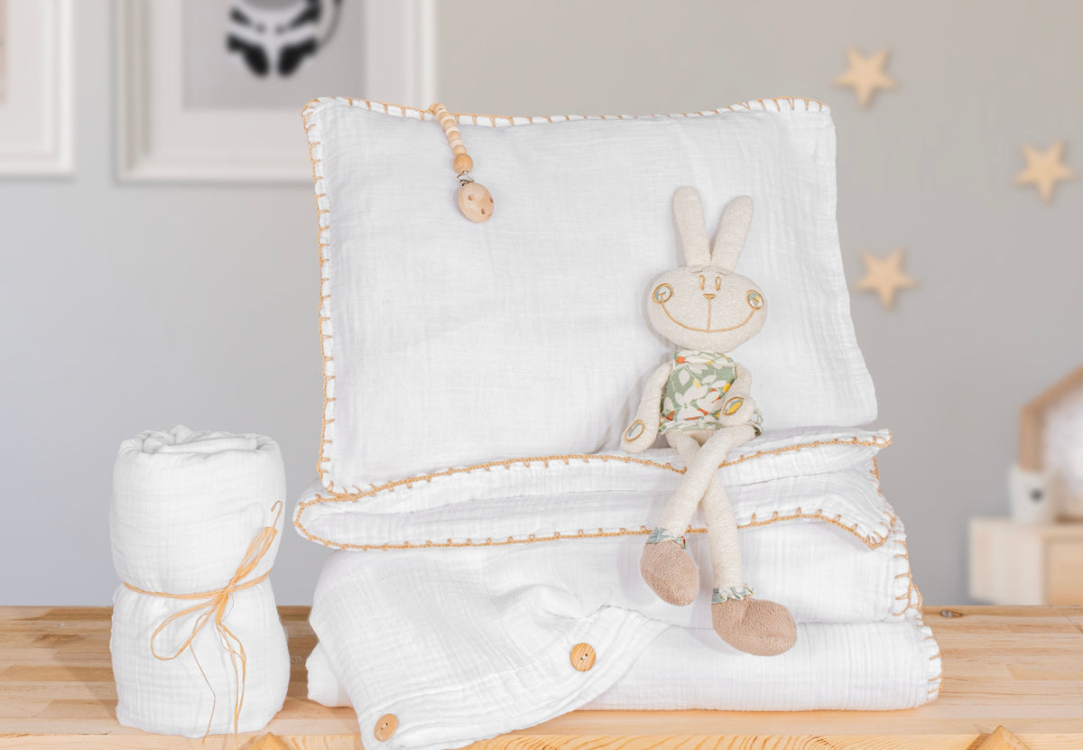white muslin toddler bedding
