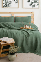 Organic muslin cotton blanket