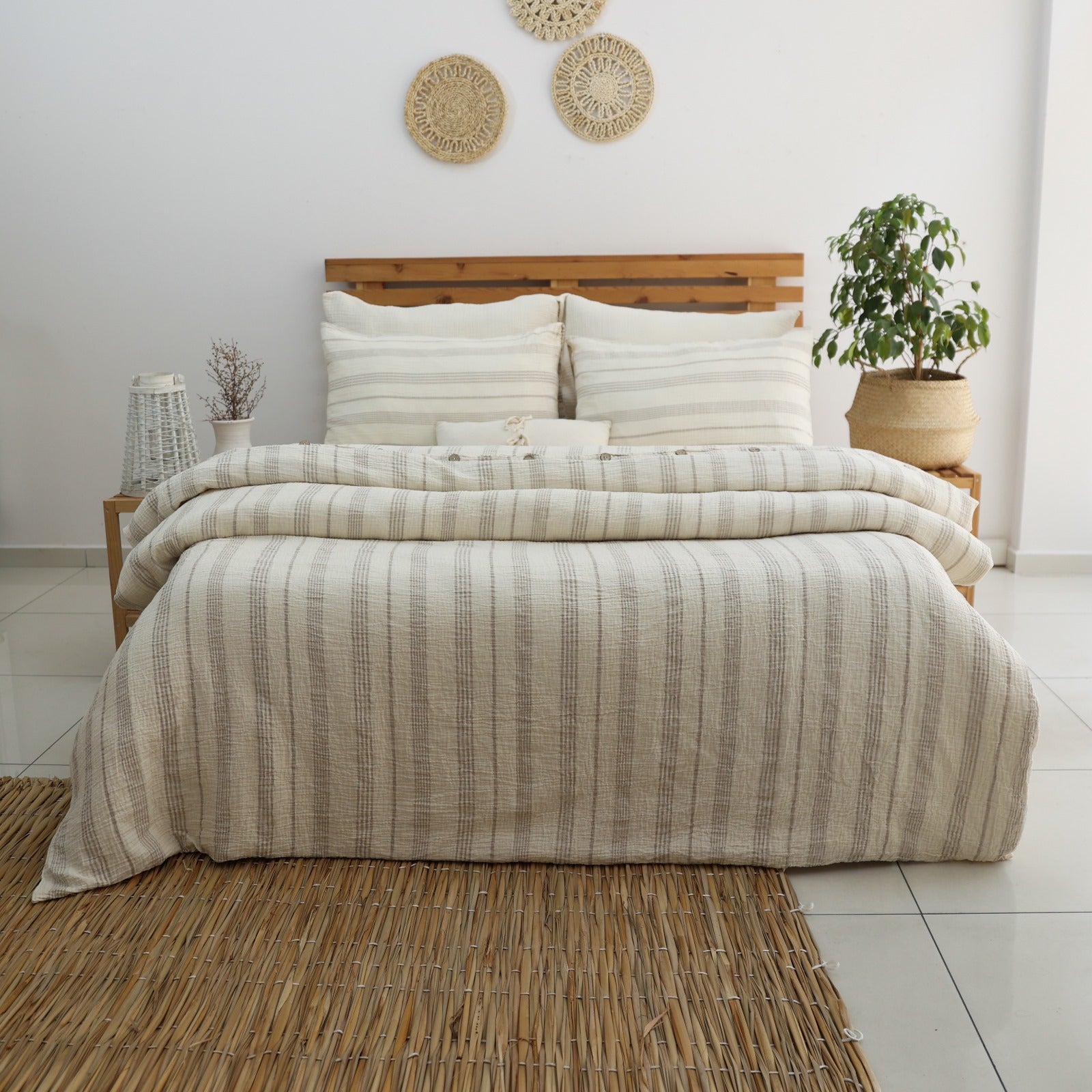 Organic GOTS certified muslin duvet cover layered with muslin bedding