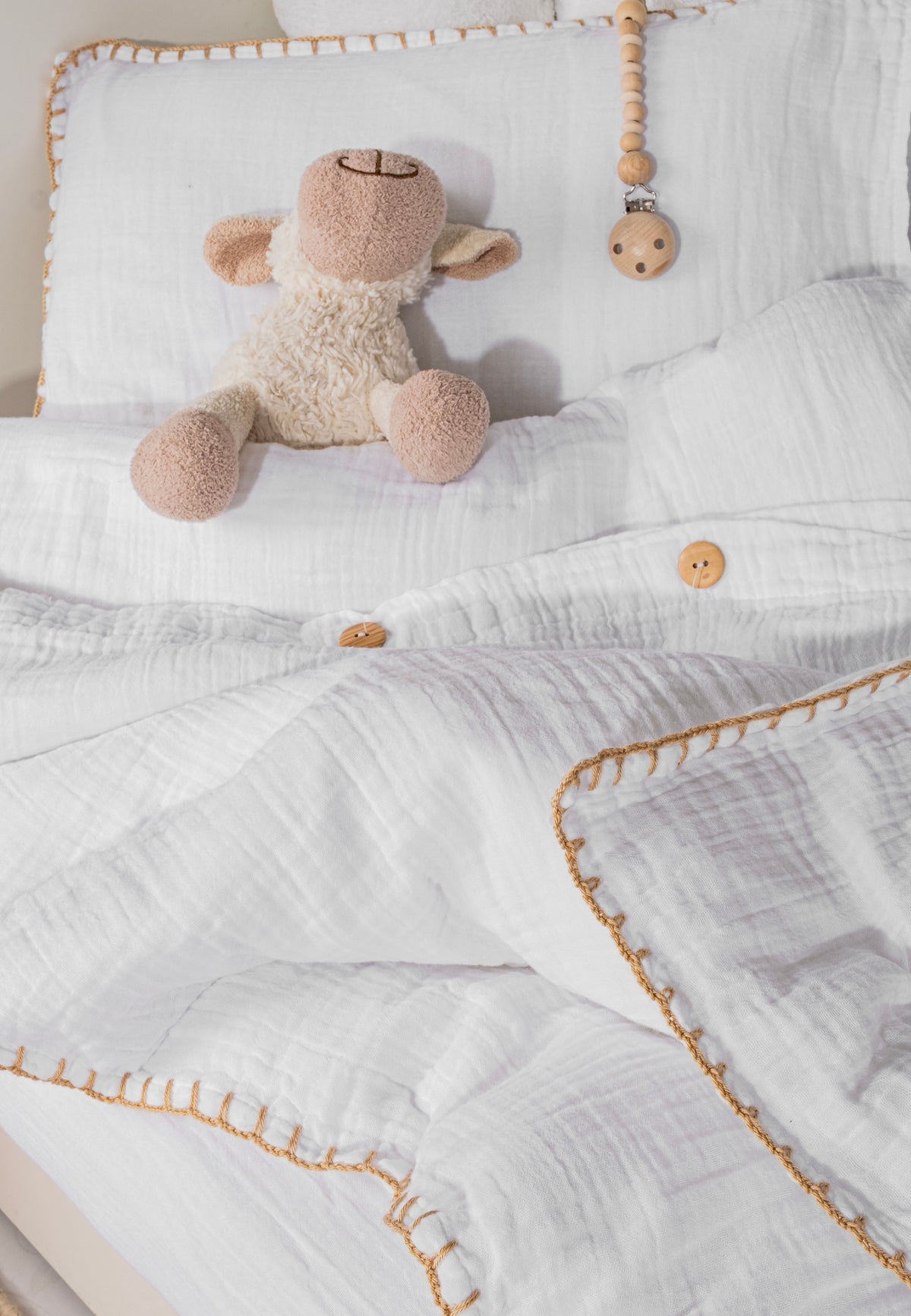 white organic crib set