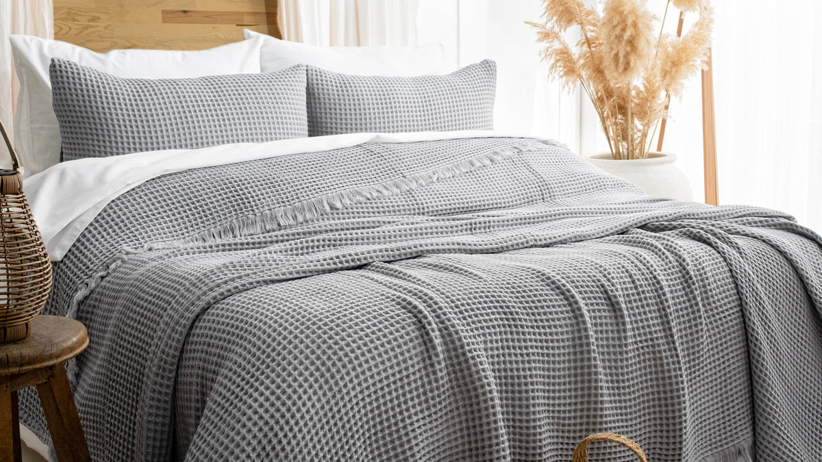 Gray organic cotton waffle pillowcase set