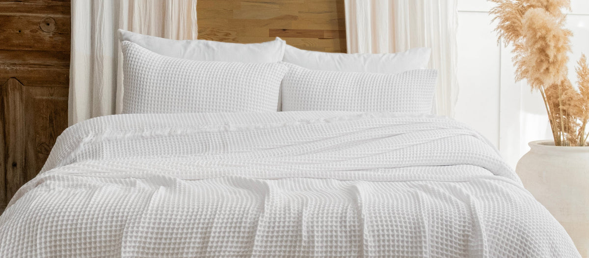 White organic cotton waffle pillowcase set