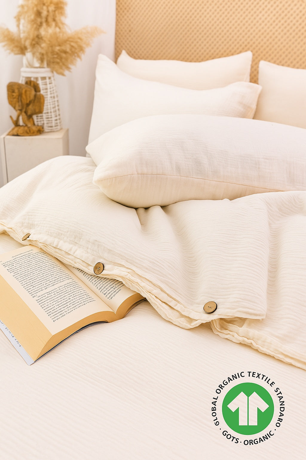Natural ivory muslin duvet cover made from certified organic cotton