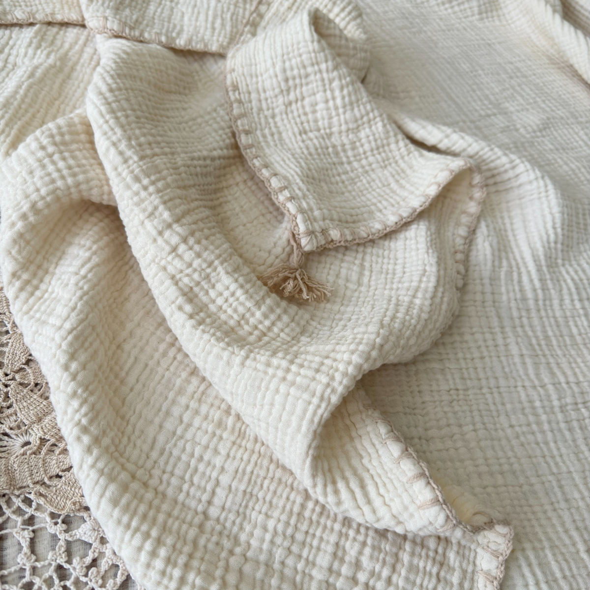 baby shower gift swaddle