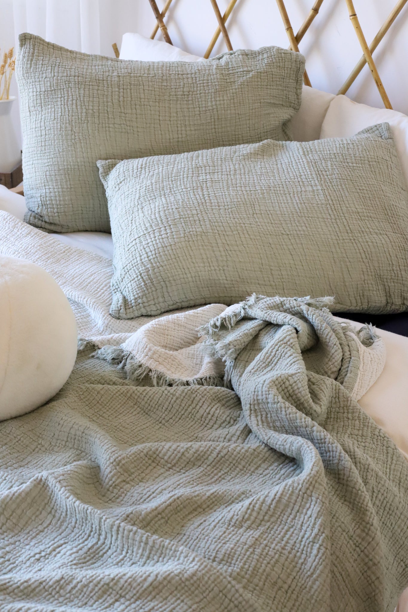 organic muslin blankets for California king beds